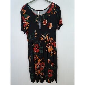 D B Moon NWT Women's Black Floral Short Sleeve Shift Dress Size M